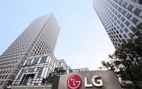 A picture of LG Twin Towers in the daytime