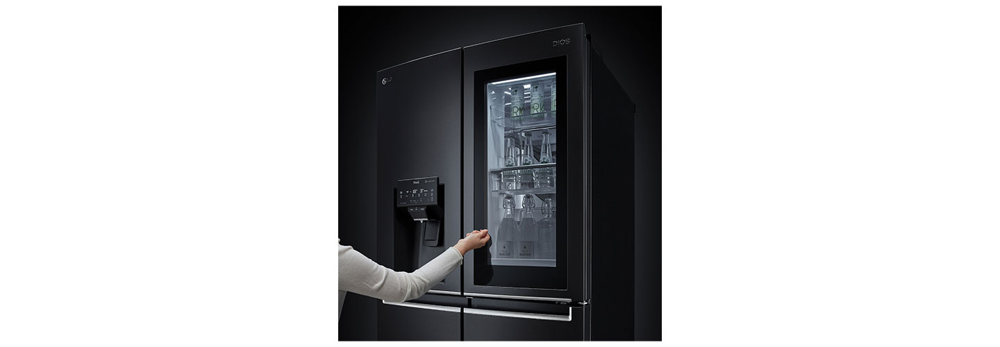 New LG InstaView Refrigerators Demonstrate Hygiene Innovation at CES 2021