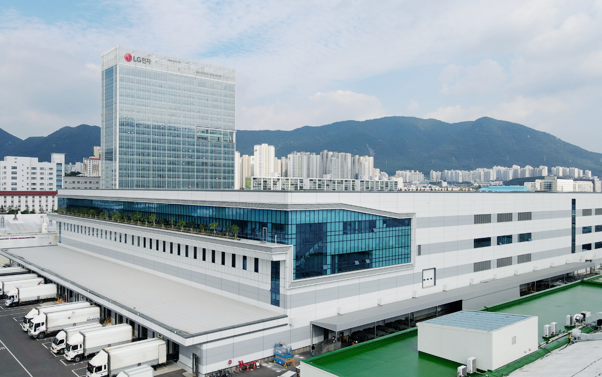 A panoramic view of LG Smart Park, a factory located in Changwon.